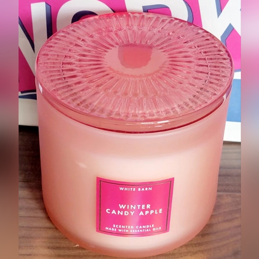 Bath & Body Works WINTER CANDY APPLE 3-Wick Candle GLASS LID
